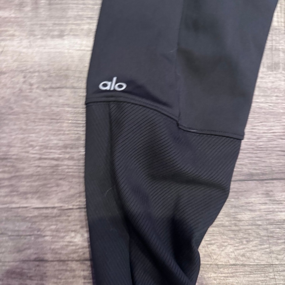 Alo Yoga leggings